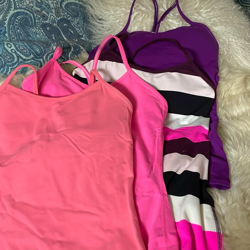 Lululemon Power Y tanks (4)